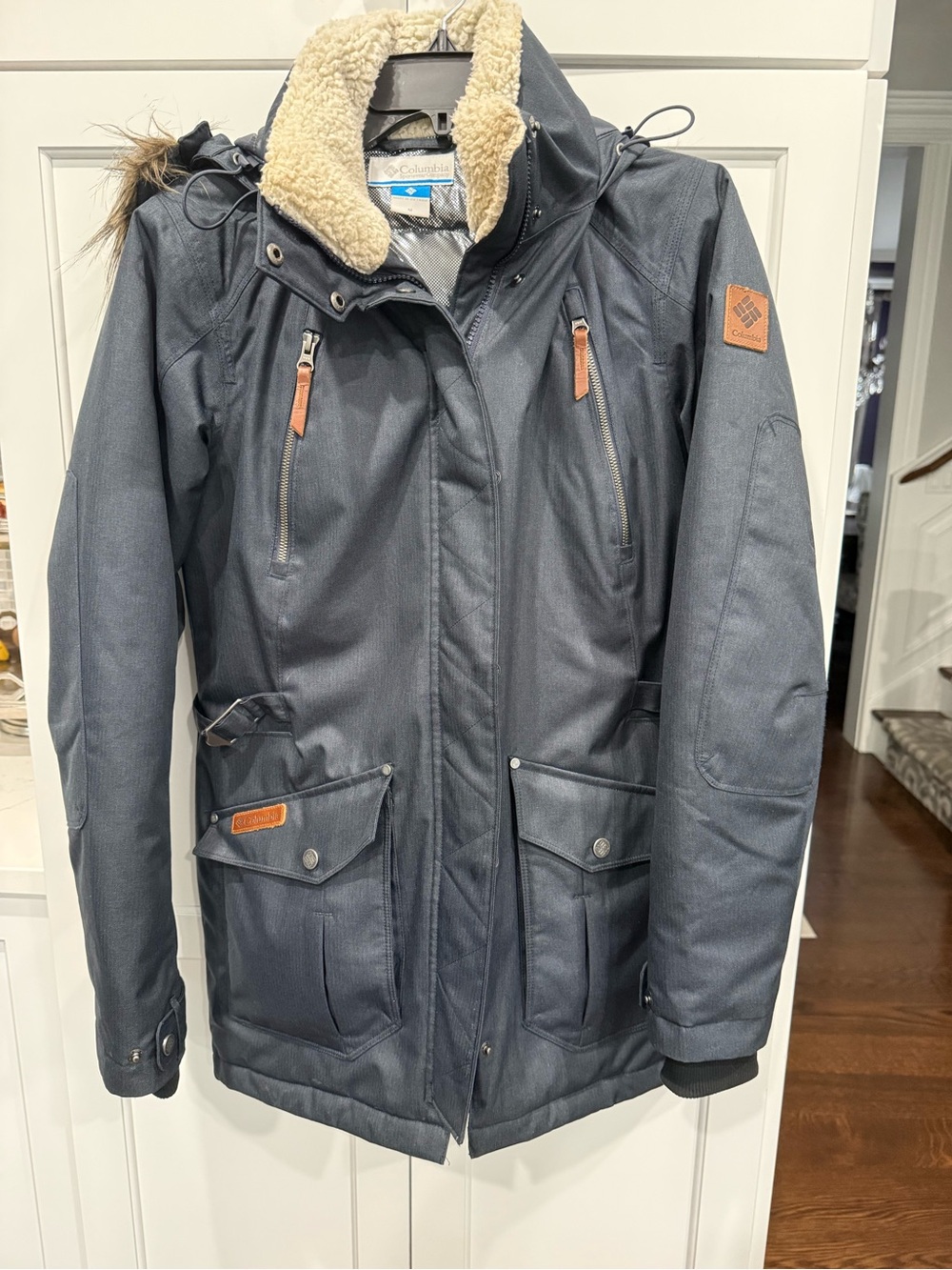 Columbia Size M Barlow Pass 550 Turbo Down Jacket - Women's Navy